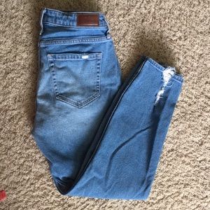 Hollister high rise mom jean/vintage stretch 5R